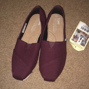 Toms